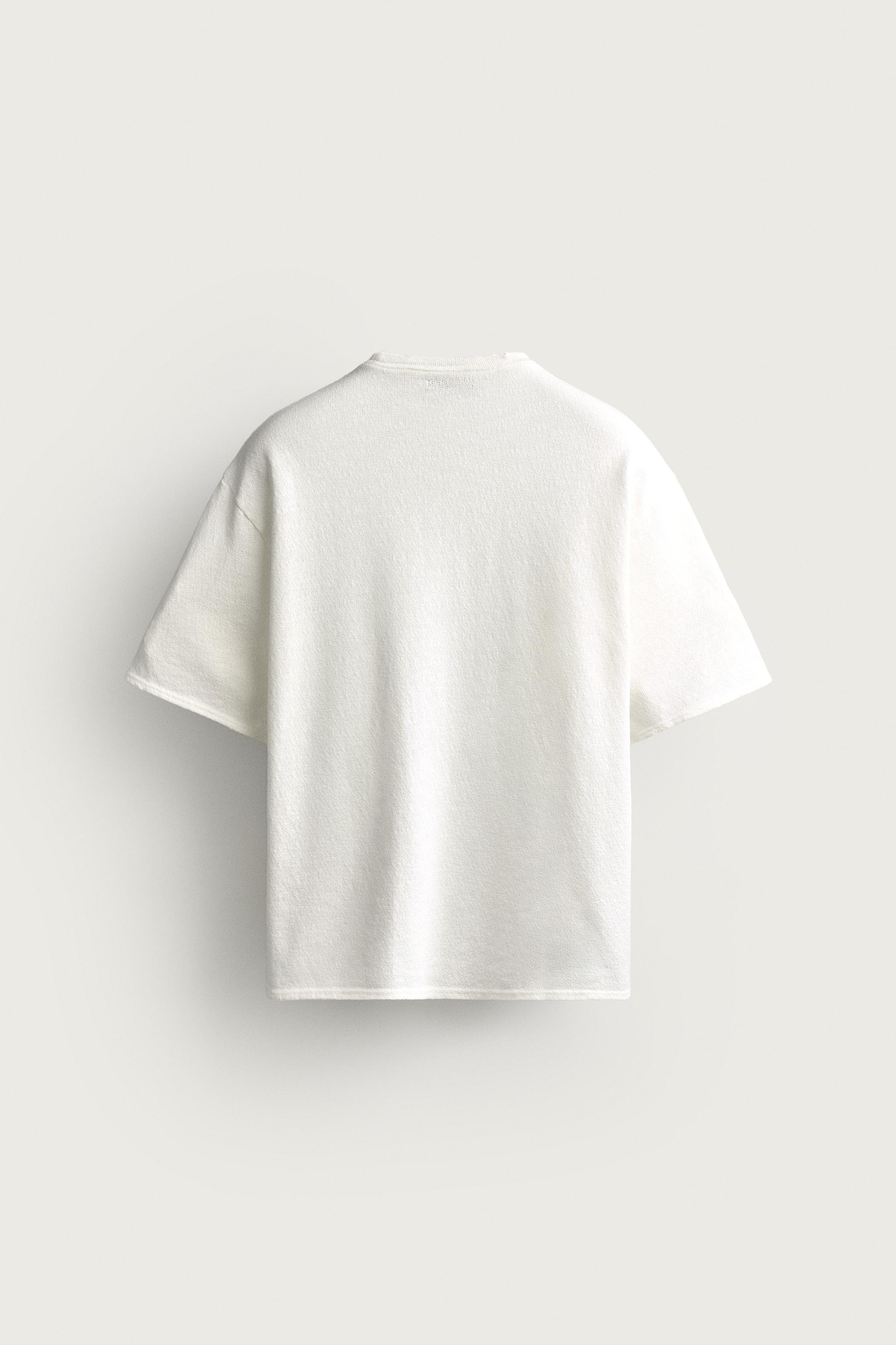 T-SHIRT EN MAILLE À IMPRIMÉ DÉLAV